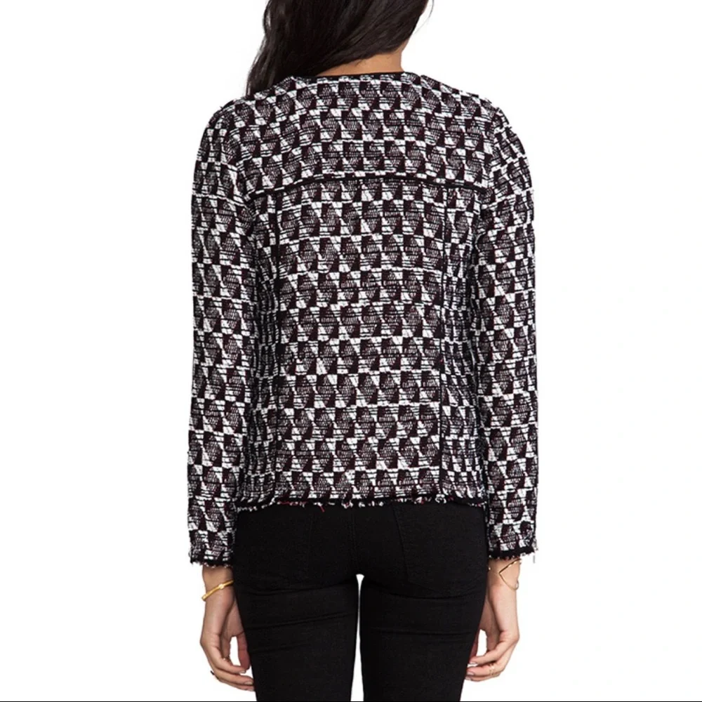 I R O - Picture 13 of 16